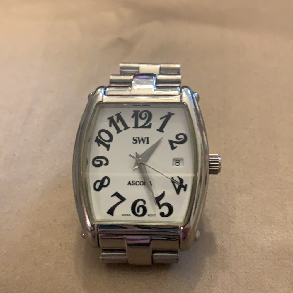 Swi Ladies Watch View 5